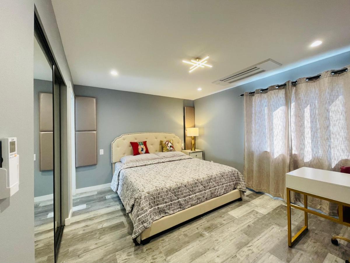 Green Lake 1St Line Home A With Central Air Conditioners Сиатъл Екстериор снимка