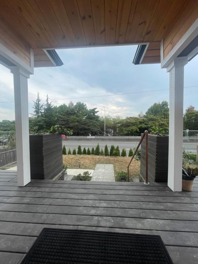 Green Lake 1St Line Home A With Central Air Conditioners Сиатъл Екстериор снимка